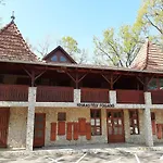 Гостевой дом Kiskastely Fogado-etterem 3*