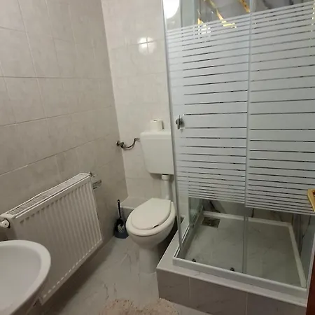 Kiskastely Fogado-etterem Gasthof Füzesgyarmat