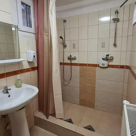 Kiskastely Fogado-etterem Gasthof 3*