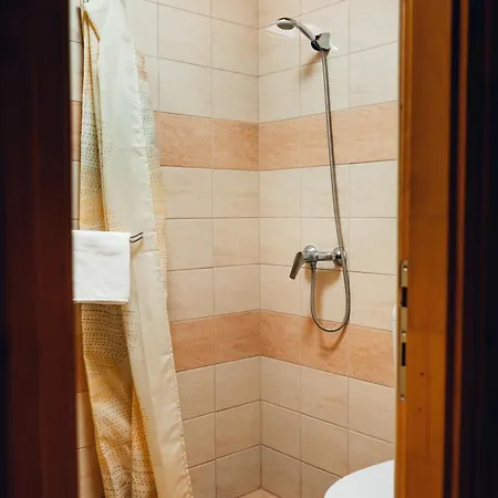 Kiskastély Fogadó-étterem 3* Füzesgyarmat