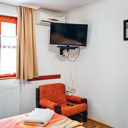 Kiskastély Fogadó-étterem Affittacamere 3*