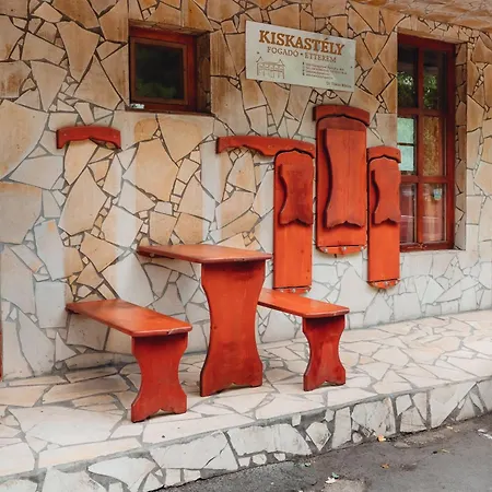 Kiskastély Fogadó-étterem Affittacamere 3*