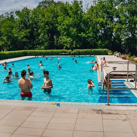 Kiskastély Fogadó-étterem Affittacamere Füzesgyarmat