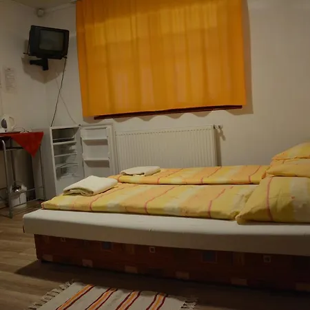 Kiskastely Fogado-etterem Gasthof Füzesgyarmat