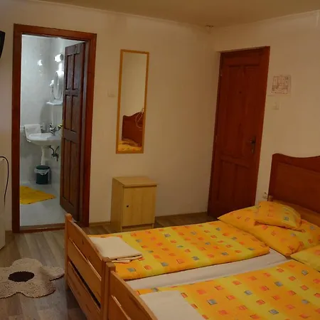 Kiskastely Fogado-etterem Guest house Fuzesgyarmat