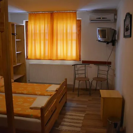 Guest house Kiskastely Fogado-etterem